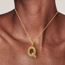 Letra tipo teni con cadena