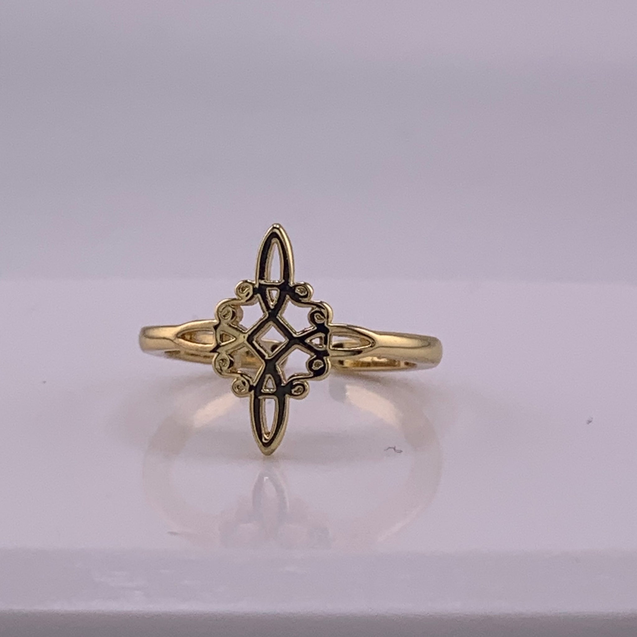 Anillo Nudo de Bruja