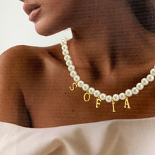 Collar perla #6 con nombre personalizado letra lisa