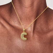 Letra tipo teni con cadena