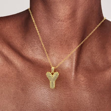 Letra tipo teni con cadena