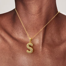 Letra tipo teni con cadena