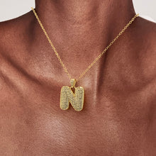 Letra tipo teni con cadena