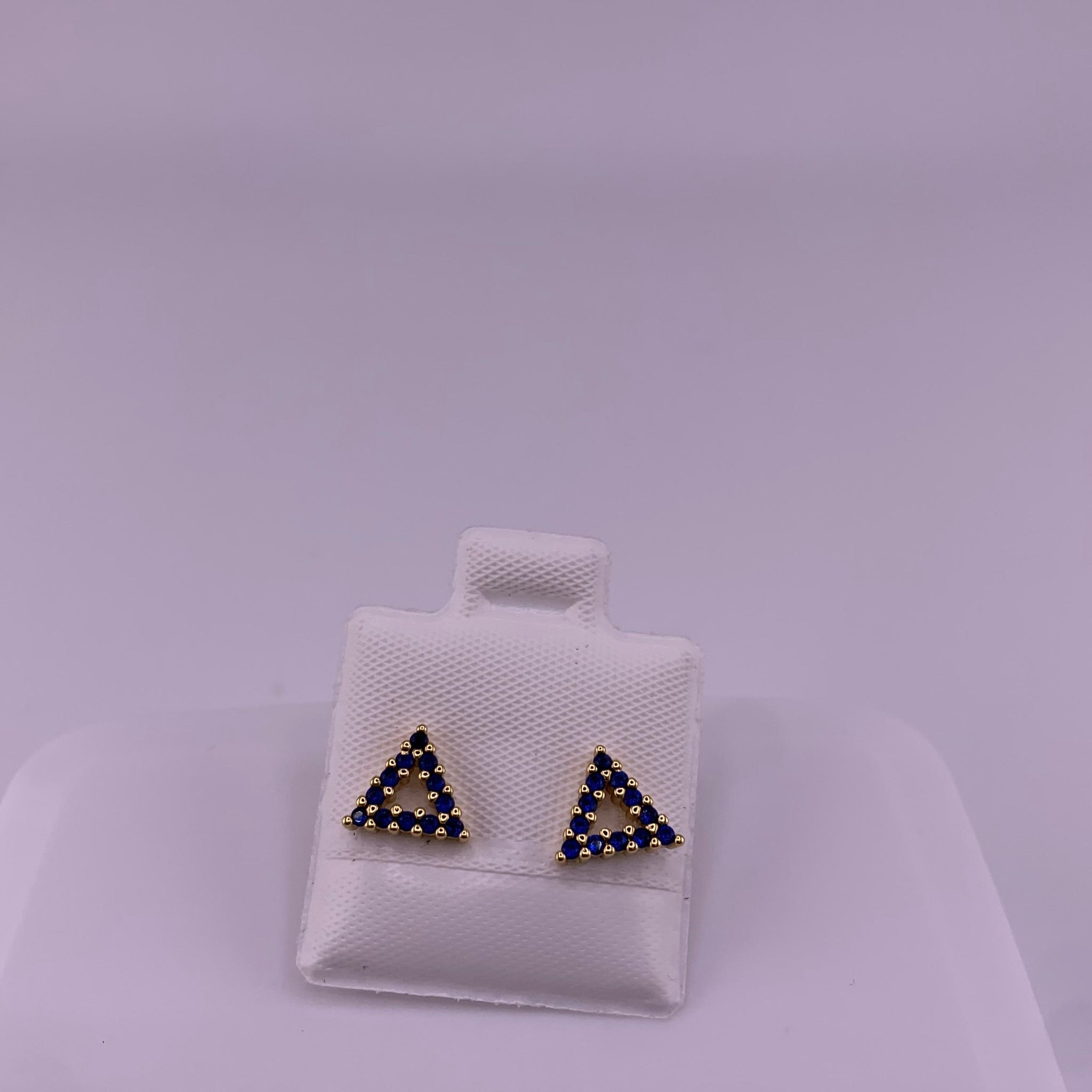 Broquel Triangulo