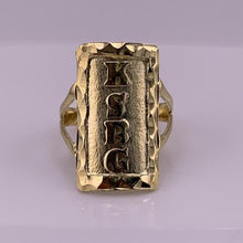 Anillo con nombre personalizado