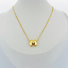 Collar con letra globo mini