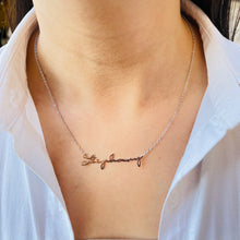 Colla con nombre personalizado cursiva